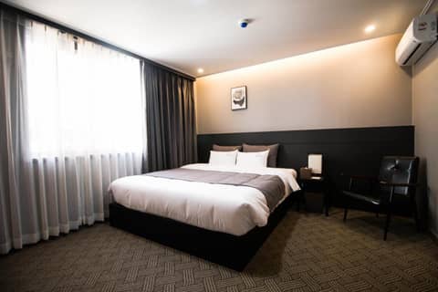 Deluxe Double Room — the supplier's photographs — photo 1
