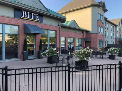 Best Western Plus Travel Hotel Toronto Airport — photo 4