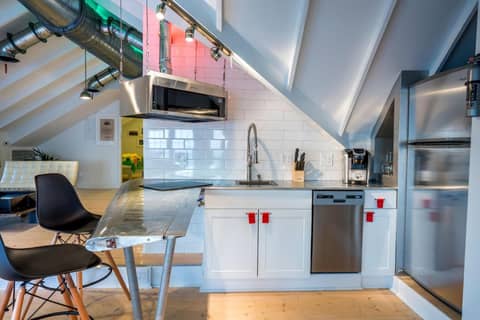Ibis Bay Resort — kitchen