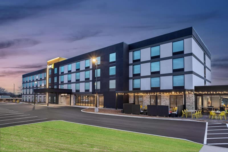 Home2 Suites By Hilton Indianapolis North At Intech Park — building