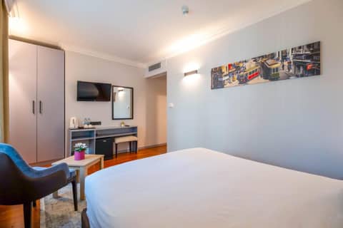 Marble Hotel — hotel room