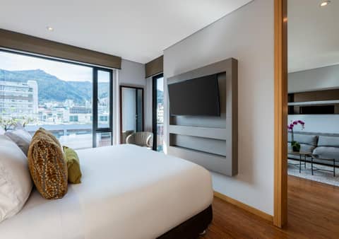 Hotel 93 Luxury Suites by Preferred — photo 9