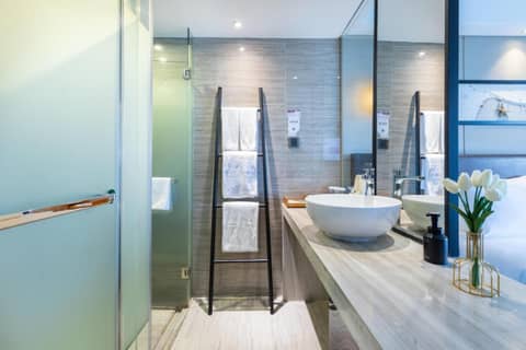 Atour X Hotel Shenzhen Luohu Dongmen Pedestrian Street — bathroom