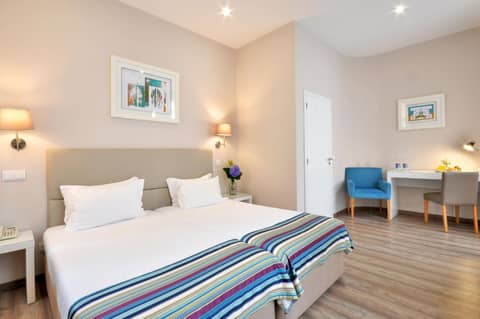 Porto Domus Hotel — hotel room