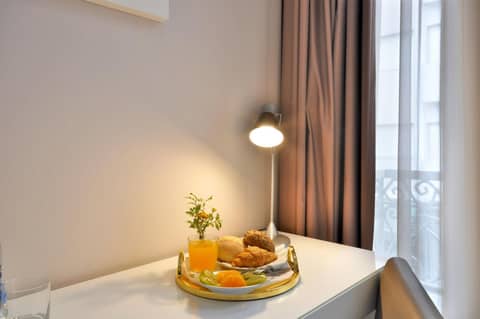 Porto Domus Hotel — hotel room