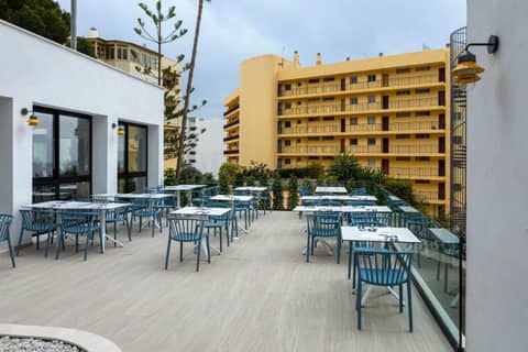 Medplaya Hotel Bali — balance & terrace