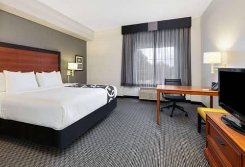 La Quinta by Wyndham Dallas North Central — photo 9