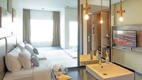 SureStay Plus by Best Western T Pattaya — hotel room
