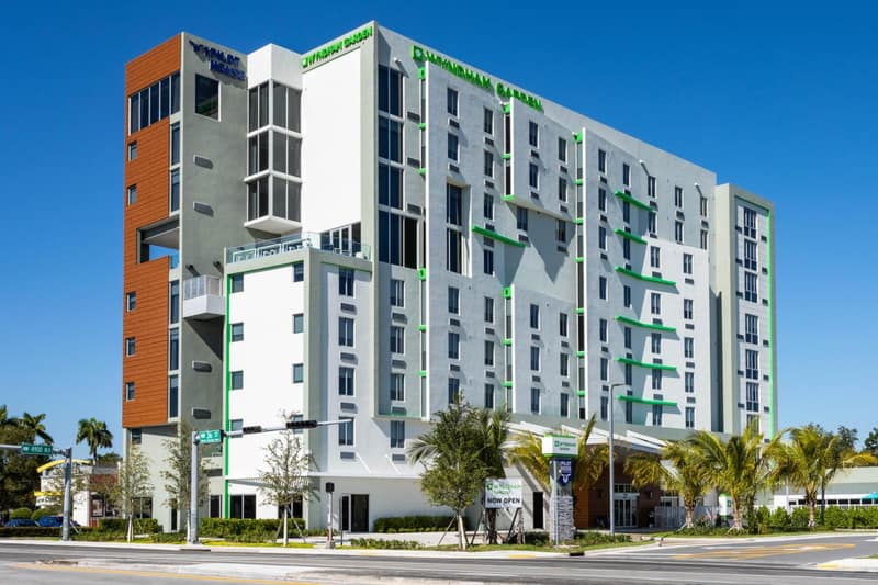 Wyndham Garden Miami International Airport — building
