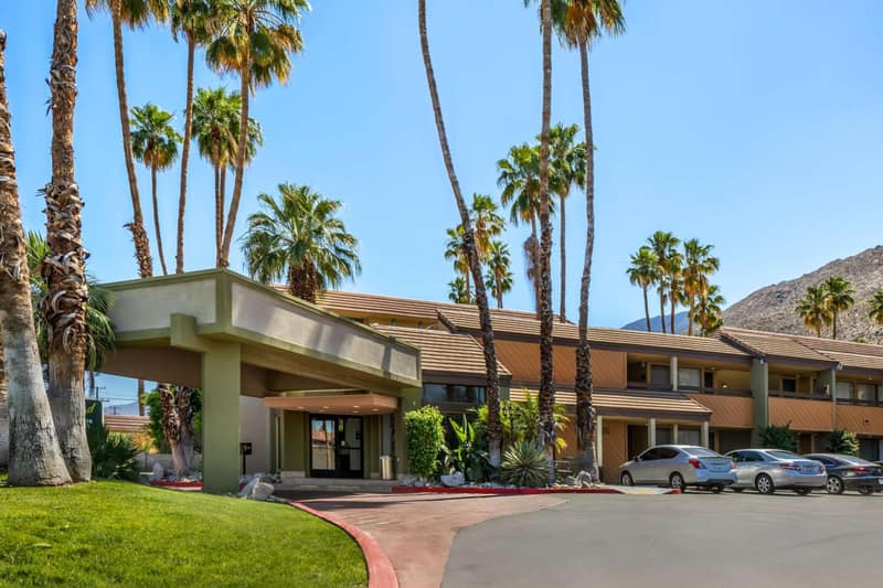 Best Western Inn at Palm Springs — building