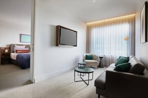 Next Hotel Melbourne Curio Collection by Hilton — hotel room