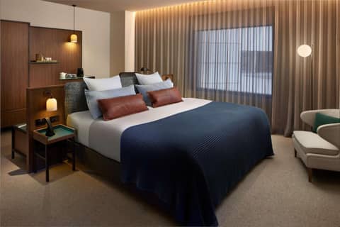 Next Hotel Melbourne Curio Collection by Hilton — hotel room