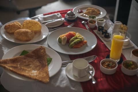 Sheraton Grand Bangalore Hotel at Brigade Gateway — photo 7