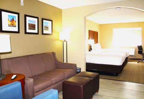 Comfort Suites Lakewood - Denver — photo 2