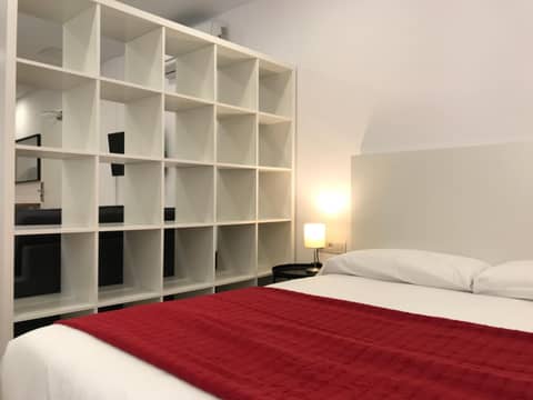 BET Apartments - Reig — hotel room