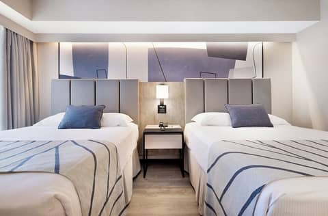 Hotel Riu Plaza Toronto — photo 9