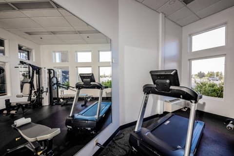Service Plus Inns and Suites Calgary — photo 6