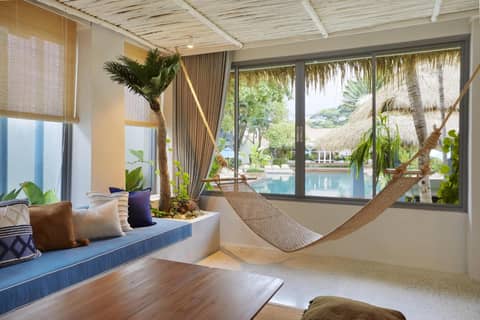 The Peri Hotel Hua Hin — lounge