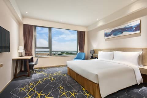 Q-Box Hotel Shanghai Sanjiagang — hotel room