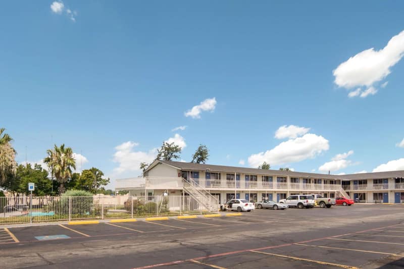 Motel 6-Fort Worth, TX - Seminary — building