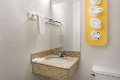 Motel 6-Fort Worth, TX - Seminary — photo 5