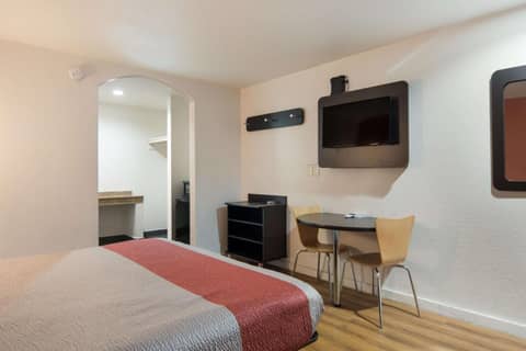 Motel 6-Fort Worth, TX - Seminary — photo 9