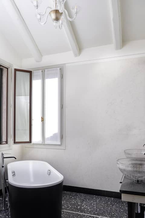 Violino d'Oro Venezia — bathroom