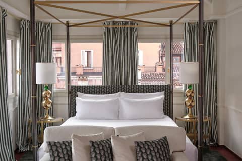 Violino d'Oro Venezia — hotel room