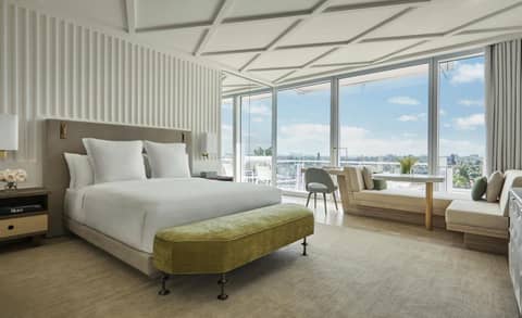 Four Seasons Hotel at The Surf Club — photo 4