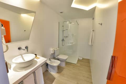 Atarazanas Málaga Boutique Hotel — photo 2