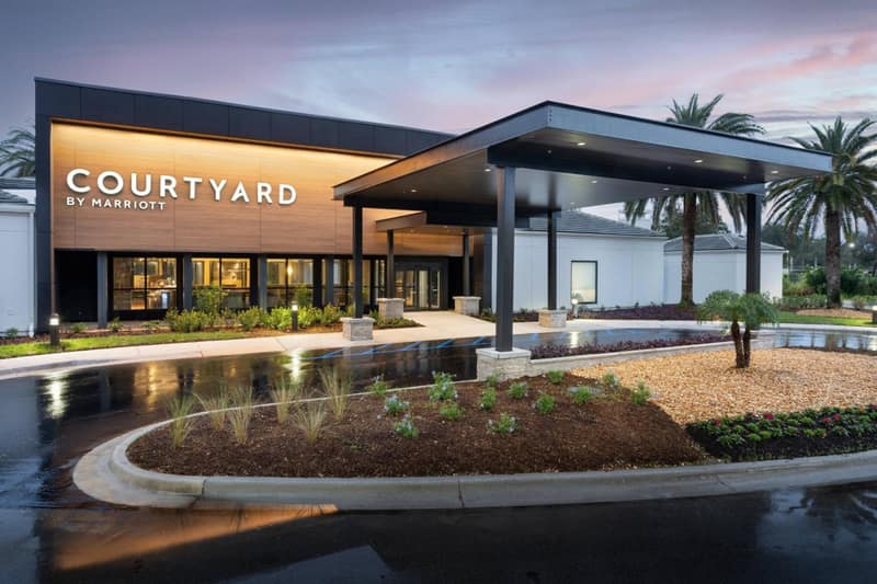 Courtyard by Marriott West Palm Beach — building