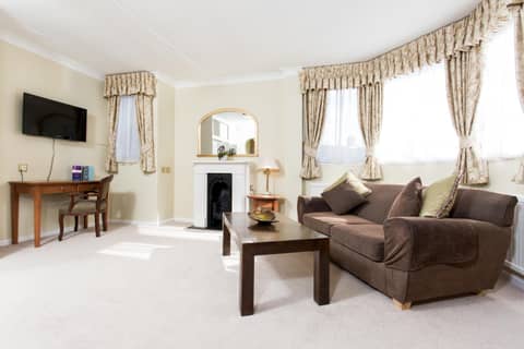 The Clarendon Hotel — living room