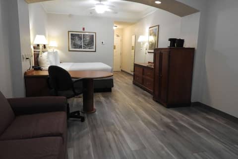 Stay Well Inn & Suites — photo 4