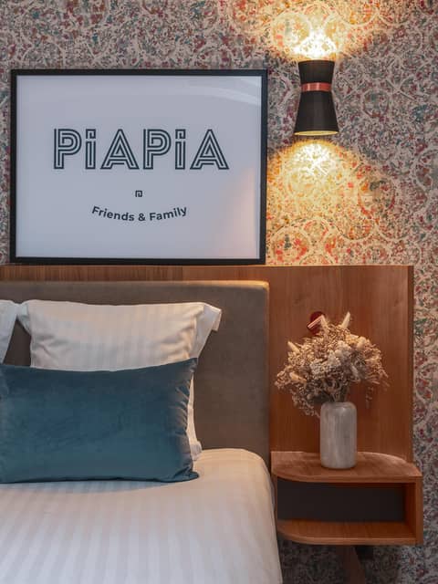 Hôtel Piapia — hotel room