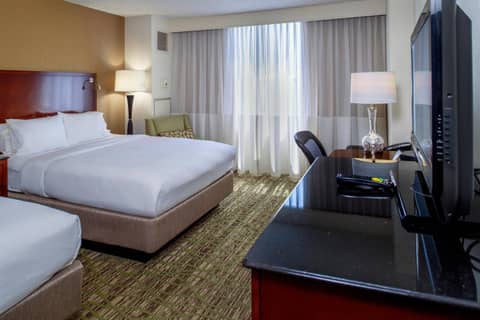 Marriott St. Louis West — hotel room