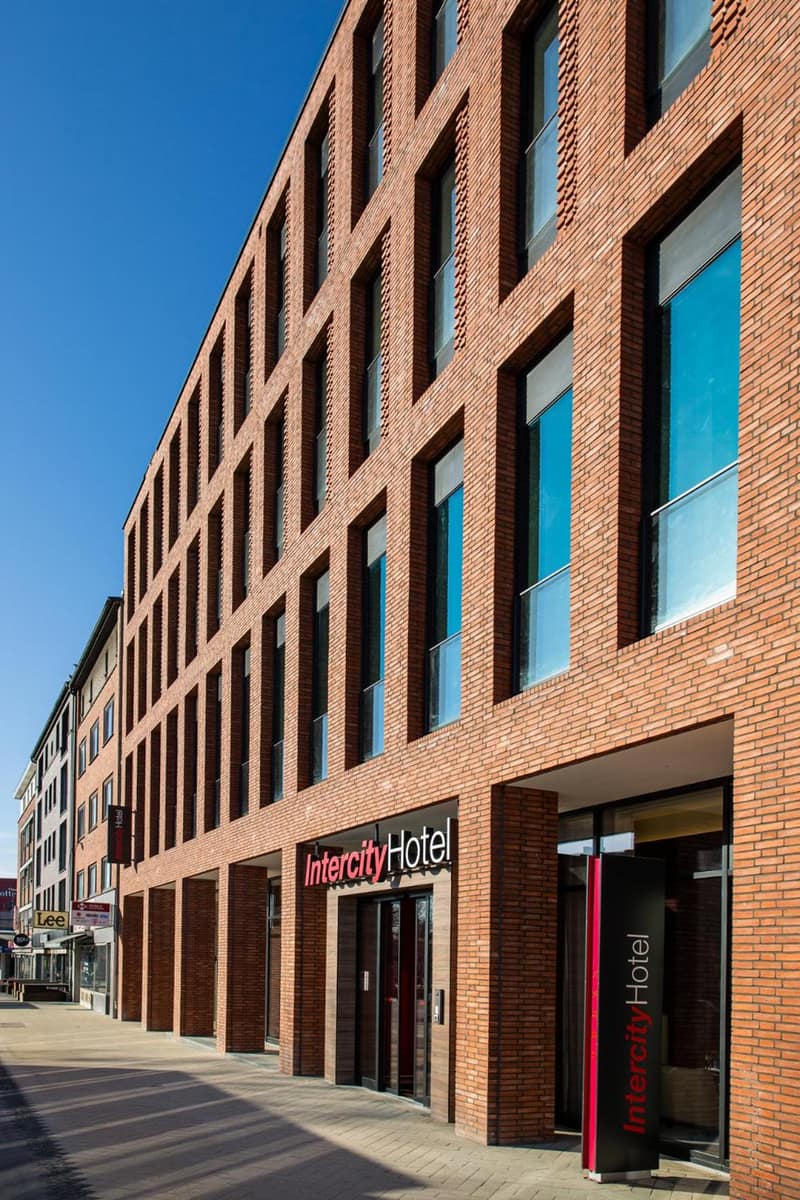 IntercityHotel Hamburg-Barmbek — building