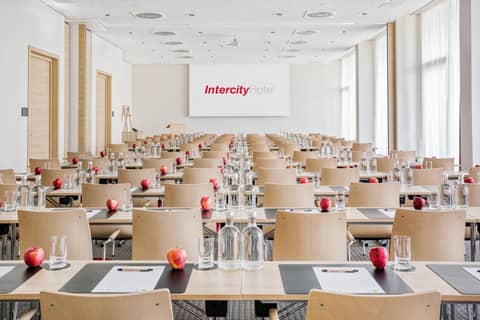 IntercityHotel Hamburg-Barmbek — photo 6