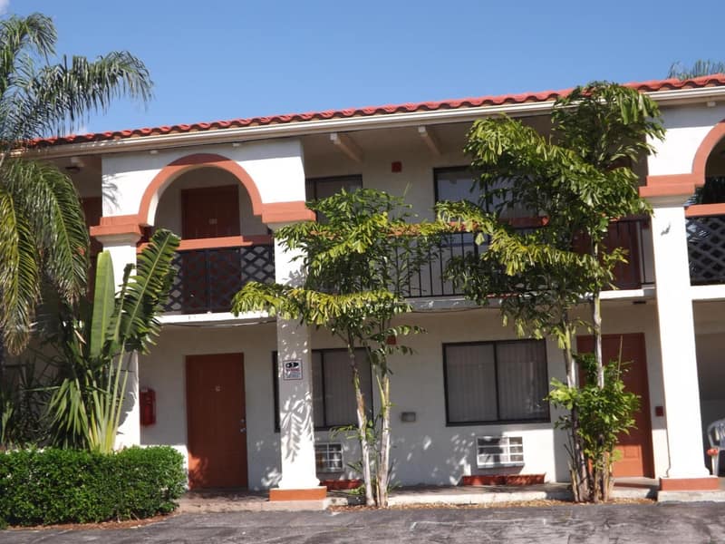 Palm Breeze Hotel — building