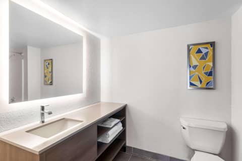 Comfort Suites Austin Airport — photo 8