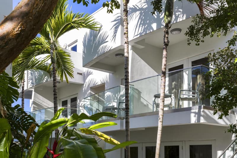 Santa Maria Suites Resort — balance & terrace