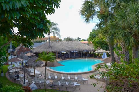 Gulfcoast Inn Naples — recepcion & lobby