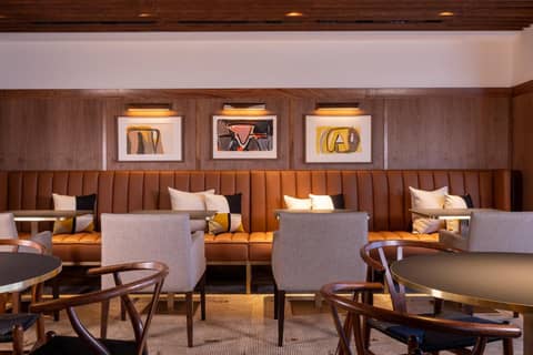 L-Avenue — dining