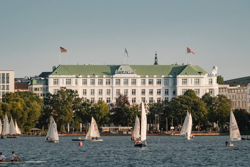 Hotel Atlantic Hamburg, Autograph Collection — building