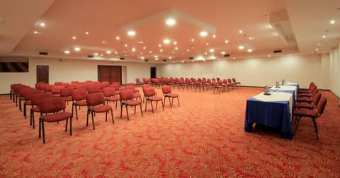 Hotel Windsor House Inn By GEH Suites — photo 6