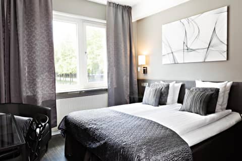 Hotel Allén - Sure Hotel by Best Western Allen — hotel room