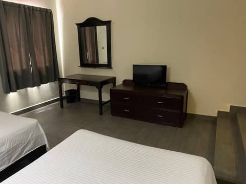 Hotel Plaza del Arco - Monterrey — hotel room