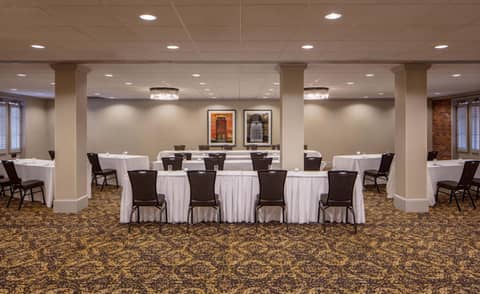 Holiday Inn Hotel French Quarter-Chateau Lemoyne by IHG — photo 8