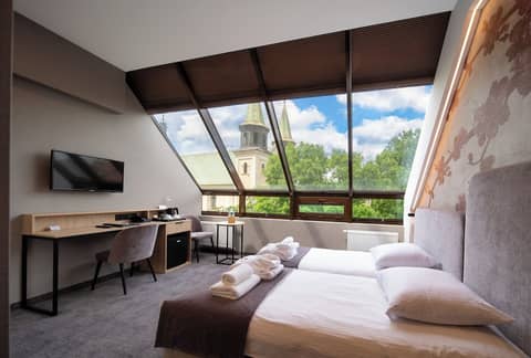 Hotel Alexander — hotel room