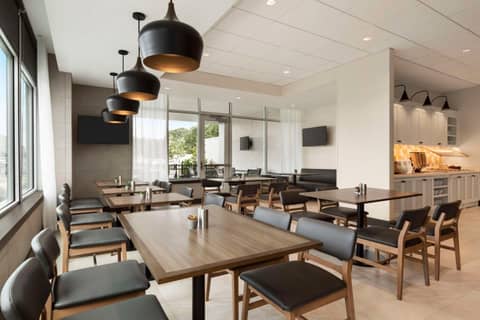 Hyatt Place Virginia Beach Town Center — photo 9