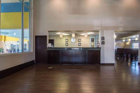 Comfort Inn & Suites Calgary Airport - South — photo 5